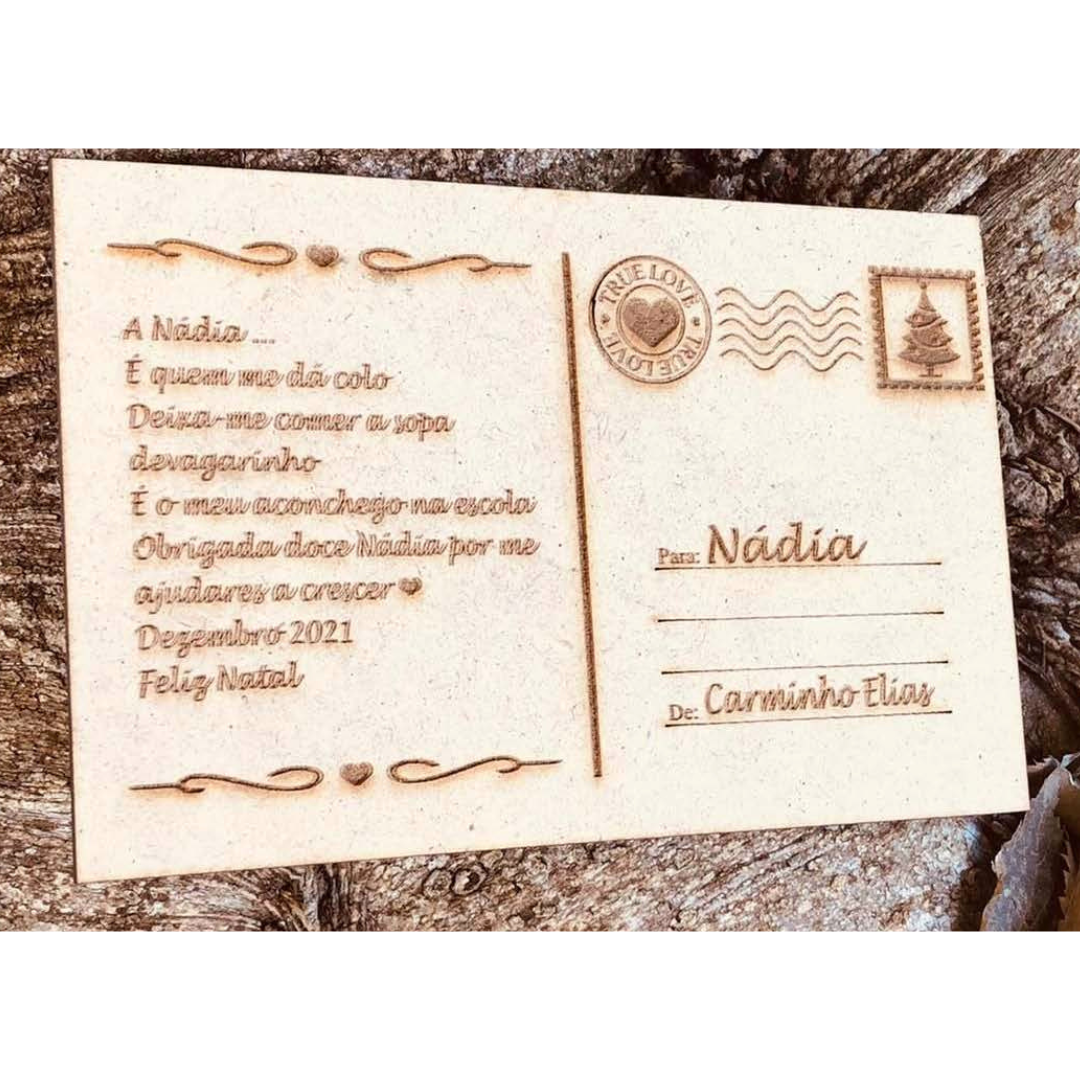 Postal de madeira impressão frente e verso Mensagem Personalizada  16cm | Loja Criarte