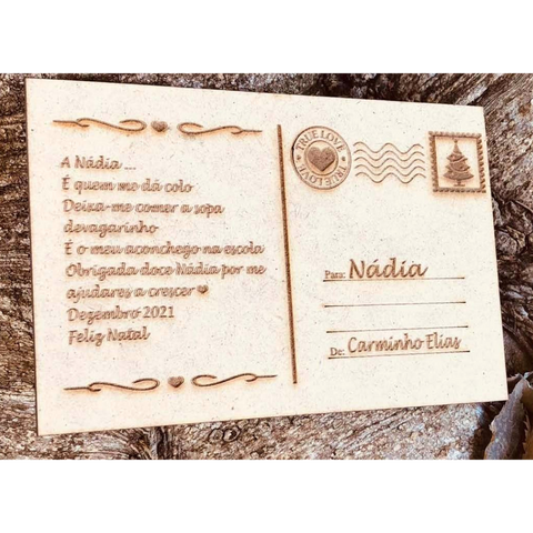 Postal de madeira impressão frente e verso Mensagem Personalizada  16cm | Loja Criarte